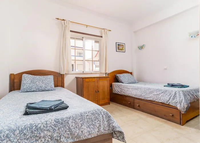 Cozy Sunny Peaceful Flat With Swimming Pool