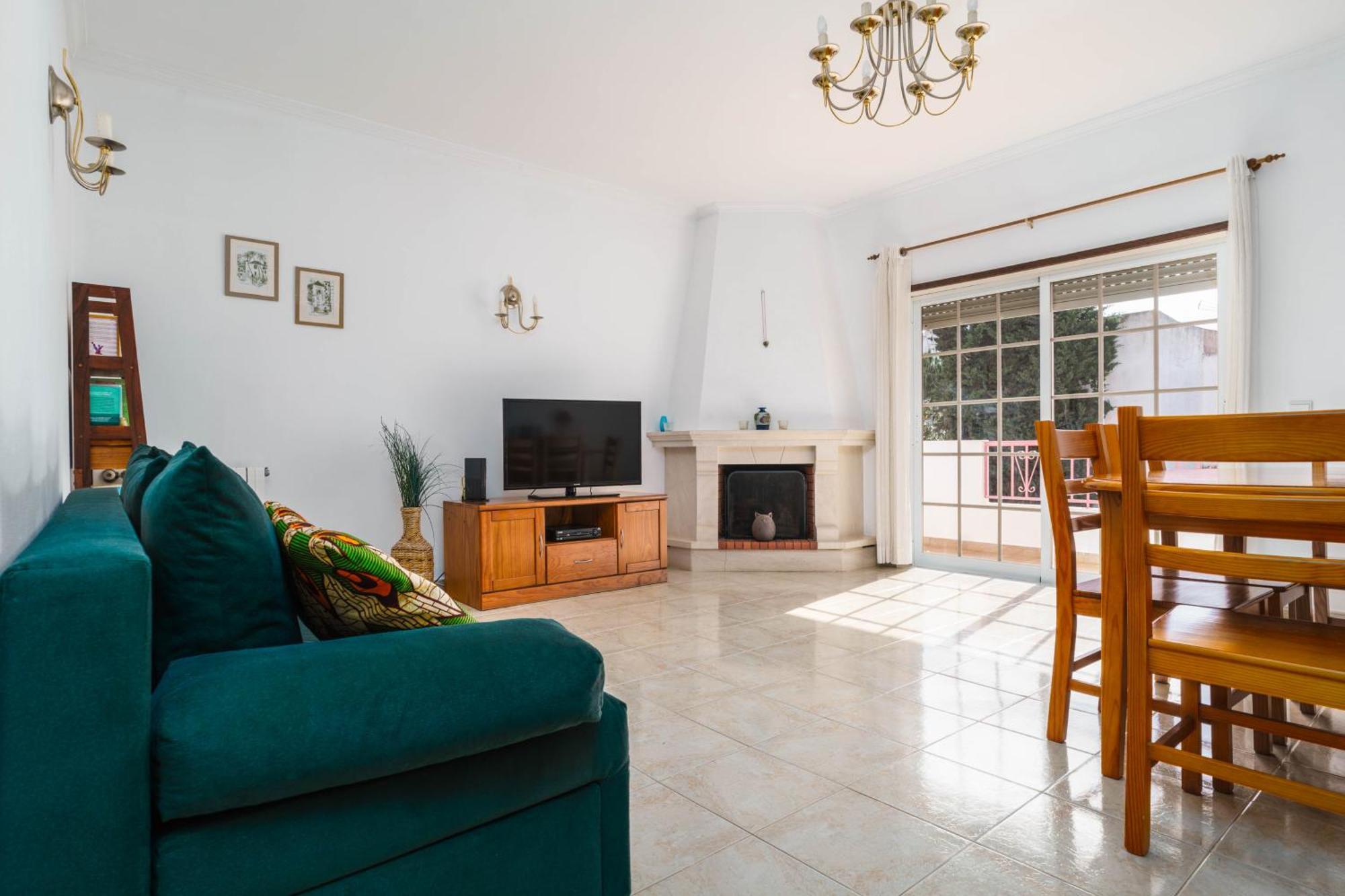 Cozy Sunny Peaceful Flat With Swimming Pool *