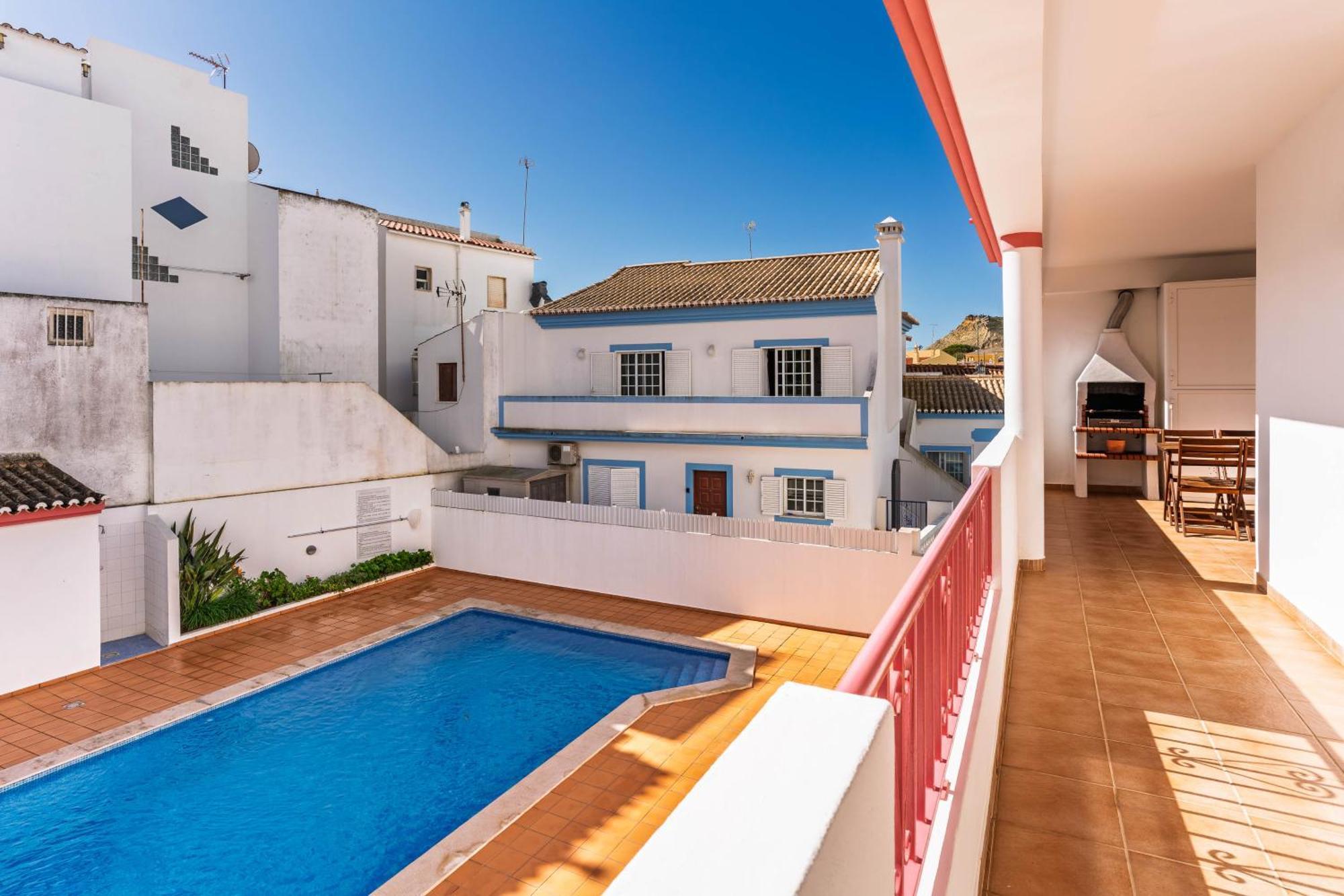 Cozy Sunny Peaceful Flat With Swimming Pool Apartment